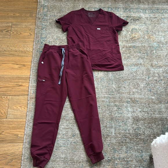 Figs Other - Figs set- joggers + one pocket top